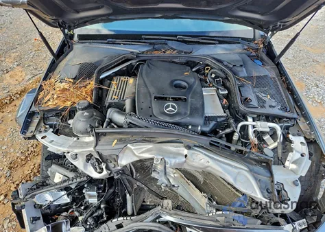 2017 Mercedes-Benz C 300 из США, поврежденный, VIN 55SWF4JBXHU229300